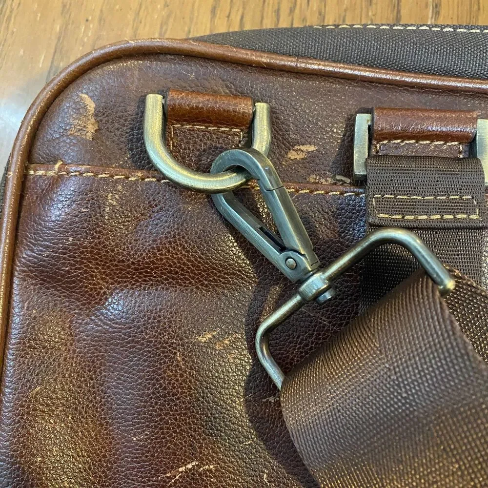 BOCONI Brown Distressed Leather Laptop Briefcase 16